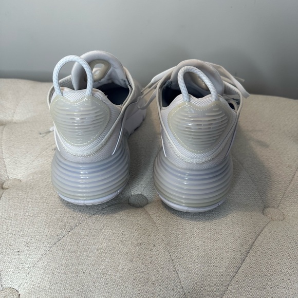 Nike AirMax 2090 - Picture 3 of 6